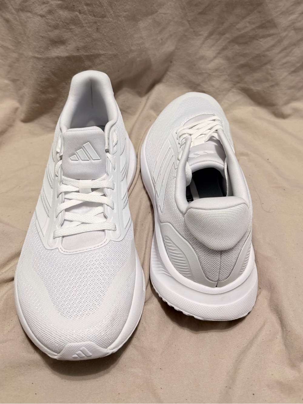 Adidas 8.5 all white